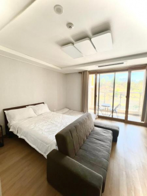 luxury condo in clark